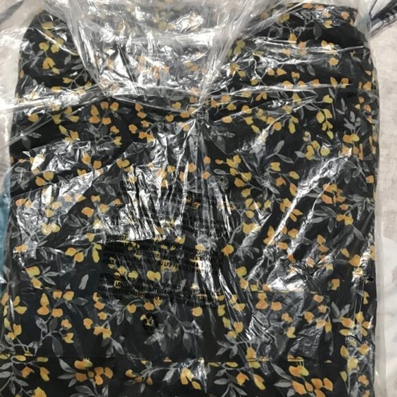 CAARA Black Floral Wrap Midi Dress NWT size Medium D81 - Picture 9 of 9